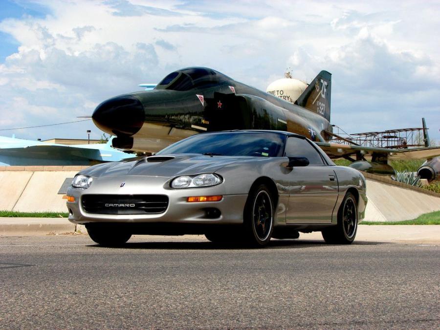 Chevrolet Camaro 1998 года  (фото 5 из 75)